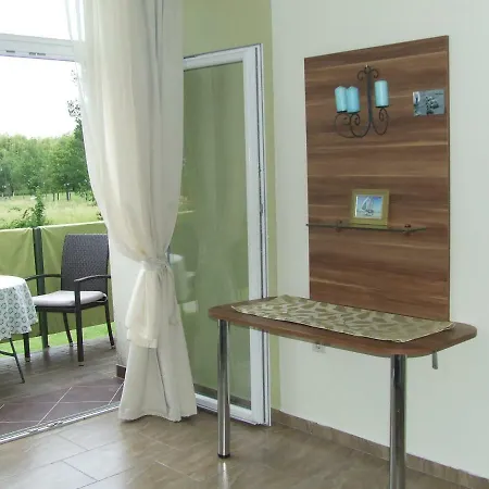 Viz-parti Panoramas Apartman * Fonyód